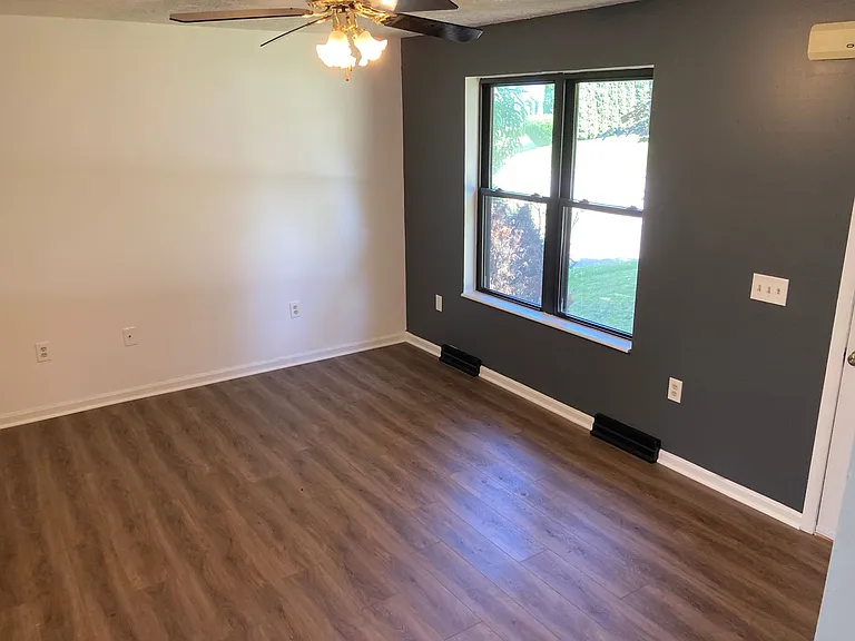 720 Water St — Photo 2