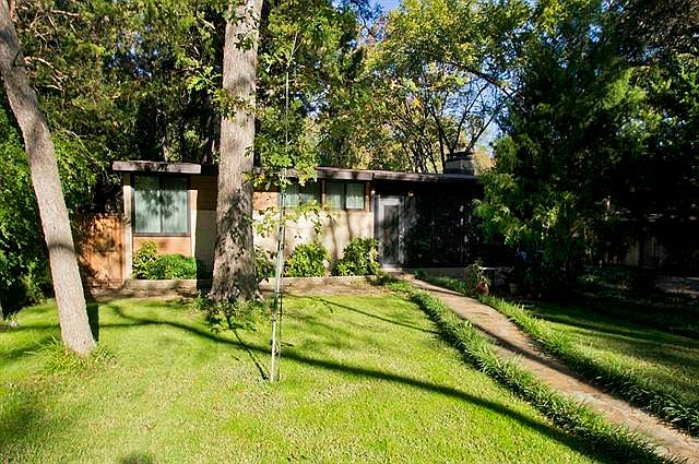 1st image of 10309 Lake Gardens Dr