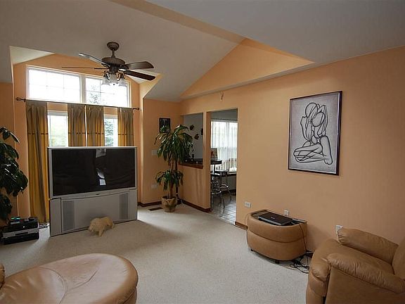 3rd image of 1986 Gary Ct Unit B