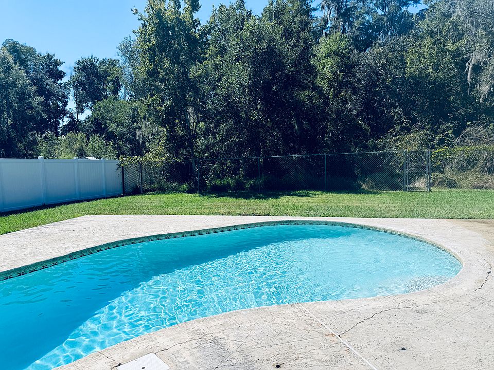 1st image of 4641 Debbie Ln