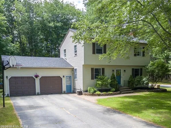 23 Eider Ln, Topsham, ME 04086