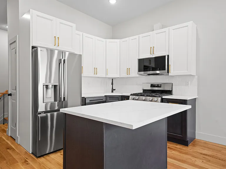 424 Woodlawn Ave #2 — Photo 4