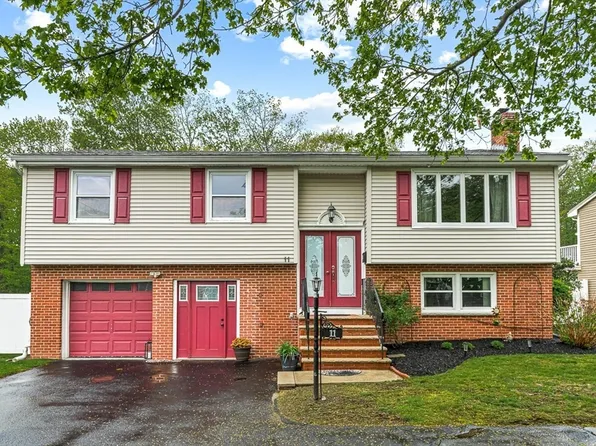 11 Jeremiah Cir, Medford, MA 02155