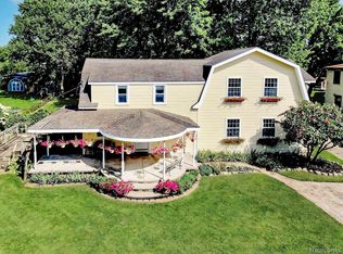 2807 Gravel Ridge Dr, Rochester Hills, MI 48307