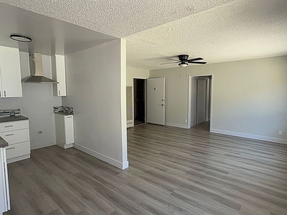 2nd image of 1209 W 39th Pl APT 203