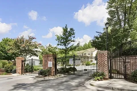 1557 Liberty Pkwy NW — Photo 14