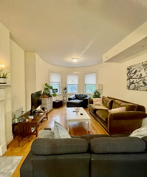 1404 Beacon St #2 — Photo 1