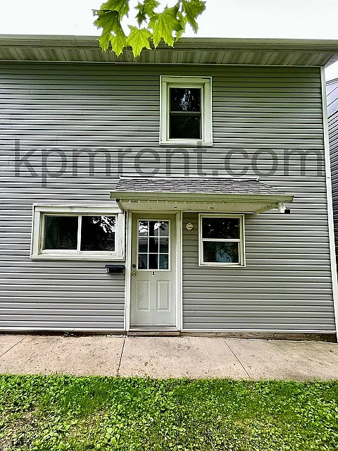 Building Photo - 807 5th Ave NE #4