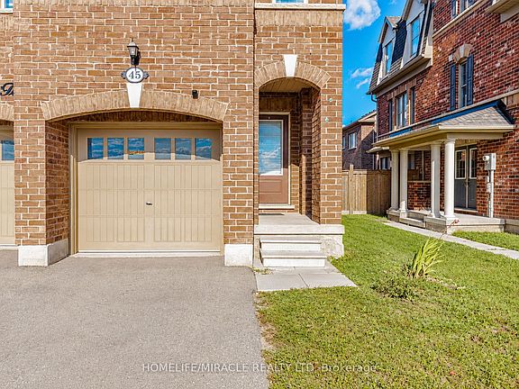 3rd image of 45 Padbury Trl