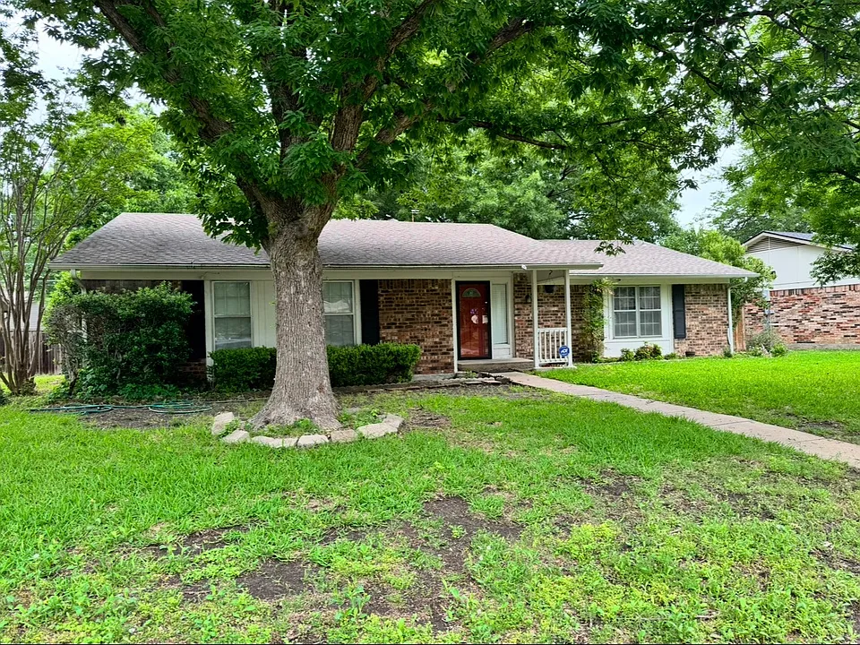 1805 Arvada Dr
