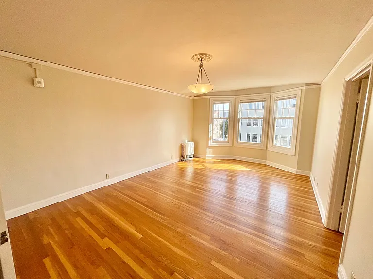 3255 Broderick St #7 — Photo 21