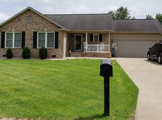 801 W 10th St, Grandview, IN 47615