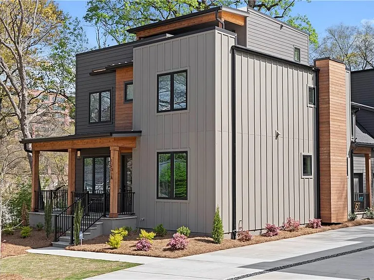 1231 Holly St NW — Photo 9