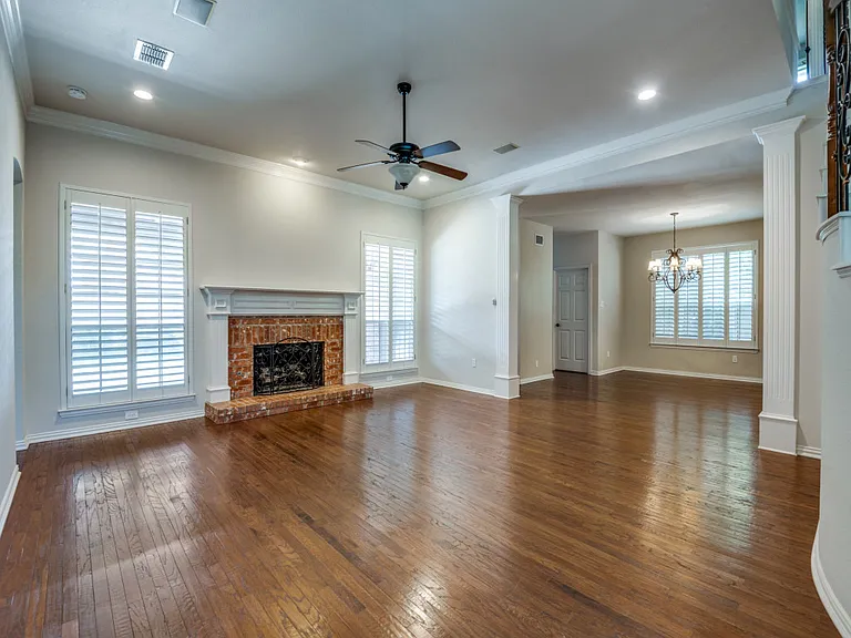 6428 Glenhollow Dr — Photo 17