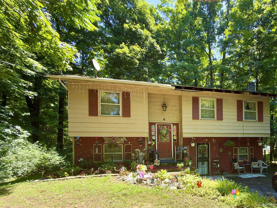 1st image of 26 W Cookingham Drive
