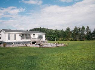 26 Hilltop Ln, Monkton, VT 05469
