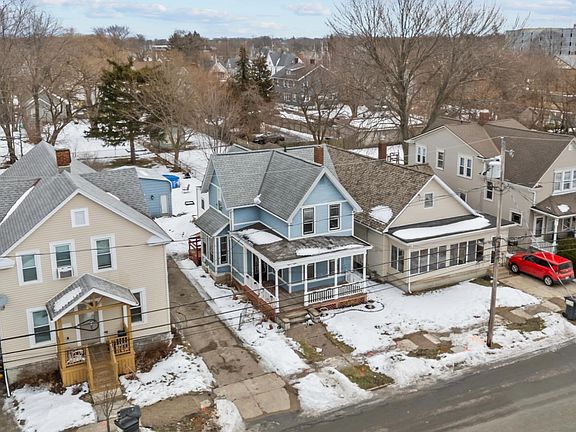 3rd image of 808 Fulton St