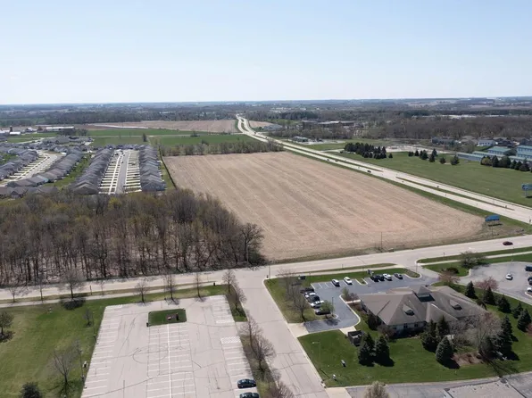 1103 South EDWARDS BOULEVARD, Lake Geneva, WI 53147