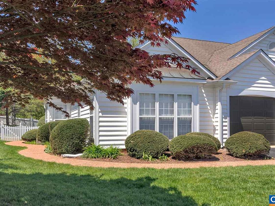 1st image of 562 Pebble Hill Ct