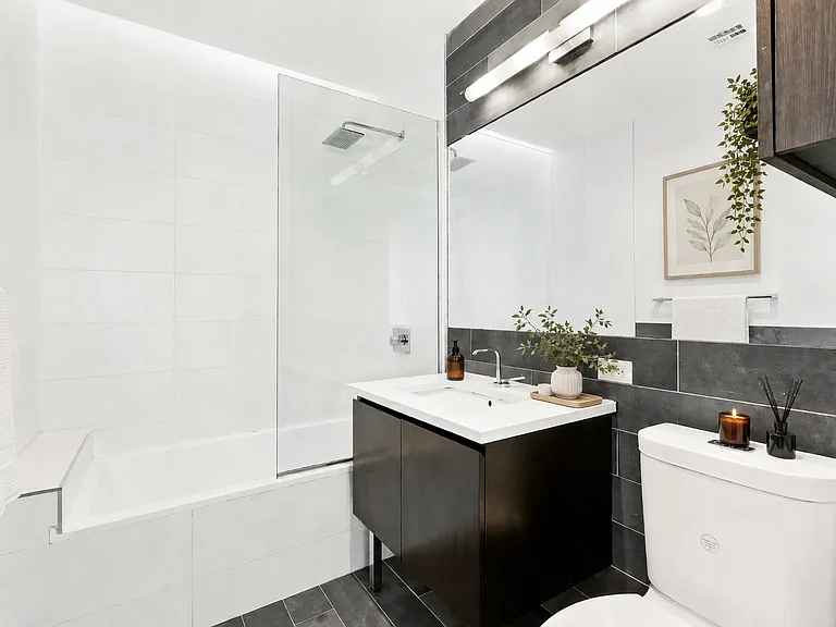 1059 Manhattan Ave #6 — Photo 5