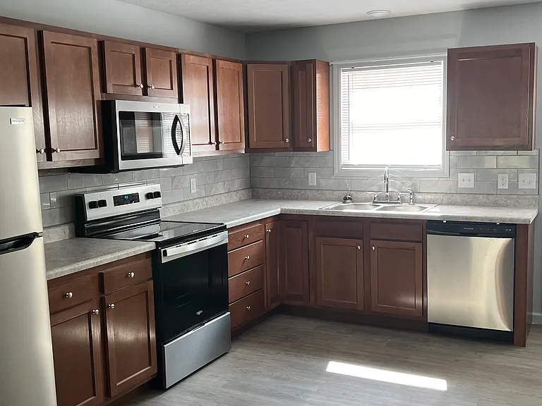 254 W Main St #2 — Photo 7