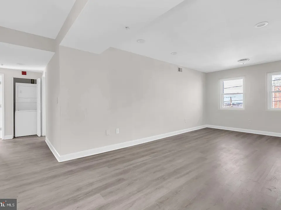 1800 28th Pl SE #201