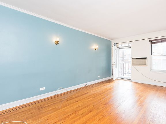 3rd image of 27-18 Newtown Ave #2