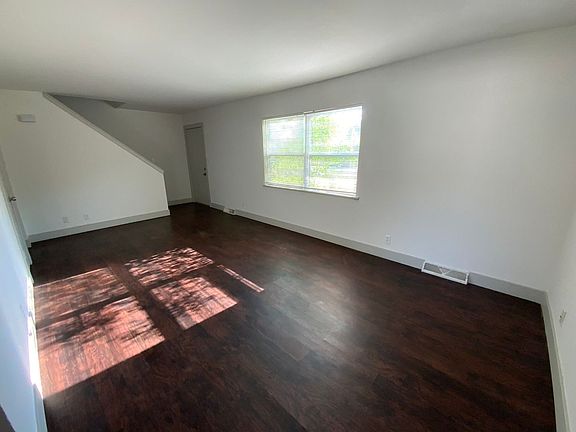 4th image of 204 S Scott Blvd #B