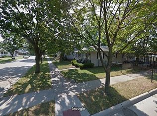 7210 Wiegand Blvd, Center Line, MI 48015