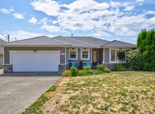 1059 Thorpe Ave, Courtenay, BC V9N 7K7