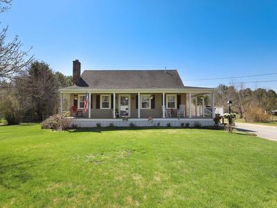 84 Hayward St, Halifax, MA, 02338