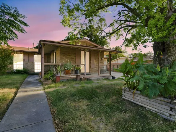 4422 Bikini Dr., San Antonio, TX 78218