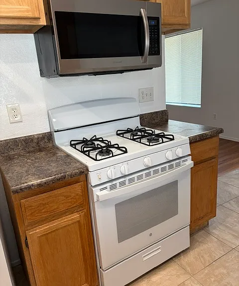302 E Blueridge Ave #302 — Photo 3