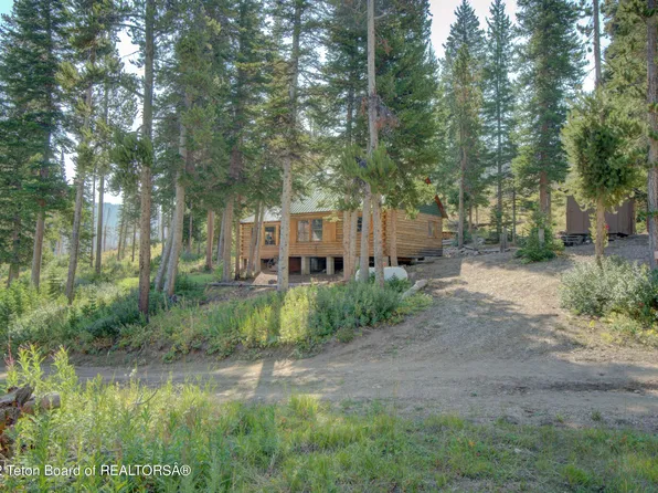 31 S Cabin Rd, Big Piney, WY 83113
