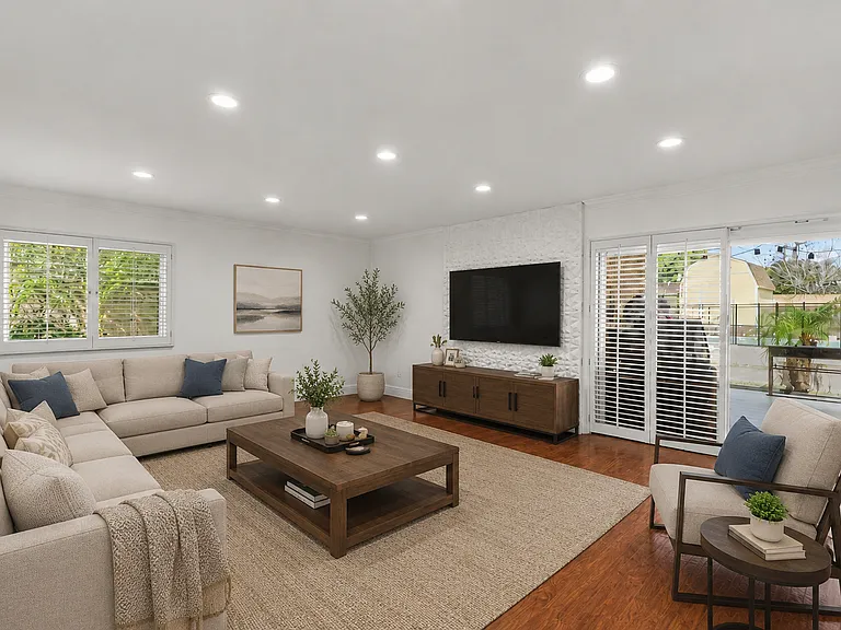 17161 Ludlow St — Photo 3