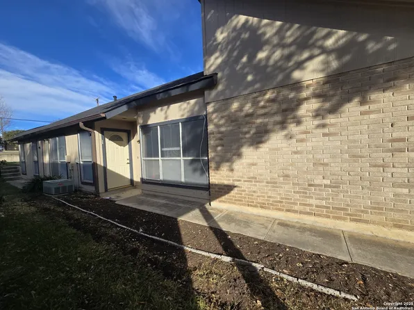 8415 Cranberry Hl #1, San Antonio, TX 78254