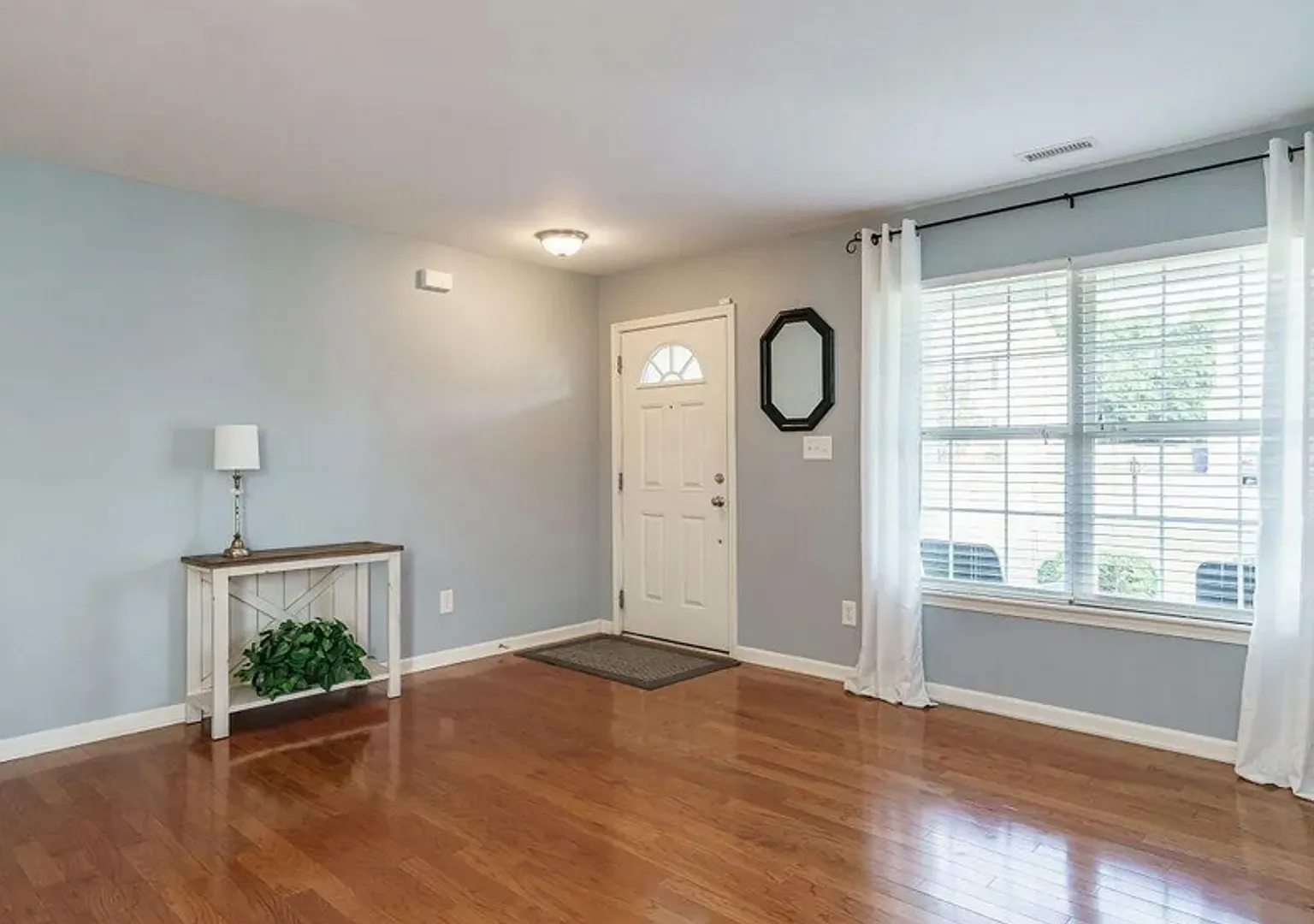 4 Bedroom, 2.5 Bath Home- Short Commute to Fort Bragg! — Photo 3