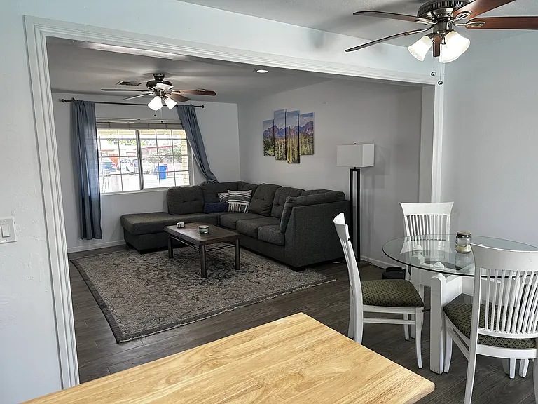 1534 W 6th Dr — Photo 8