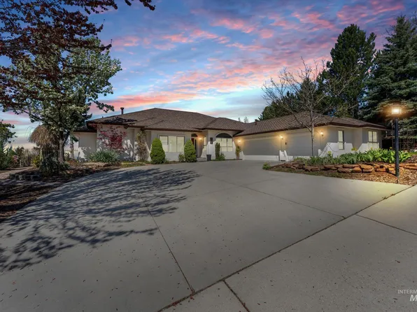 3954 W Quail Ridge Dr, Boise, ID 83703