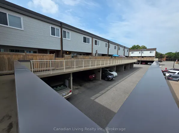 138 Milestone Cres, Aurora, ON L4G 3M2