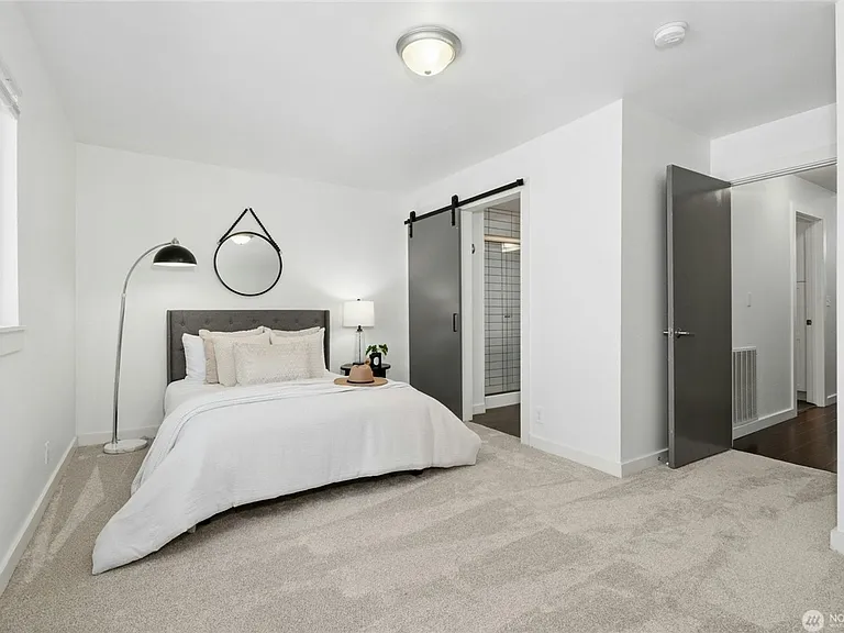 19016 Firlands Way N — Photo 19