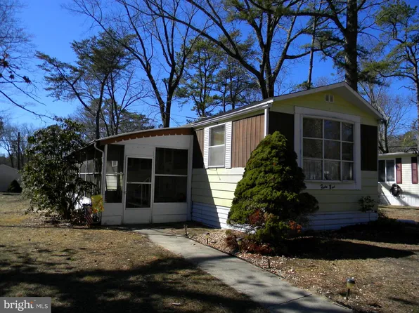 49 Magnolia Ln, Vincentown, NJ 08088