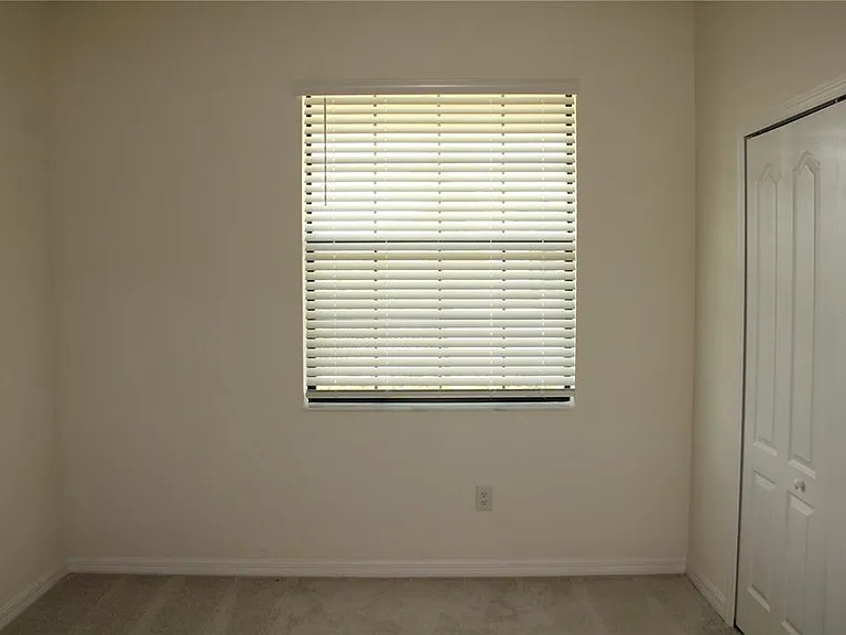 6647 Clairborne Ln — Photo 22