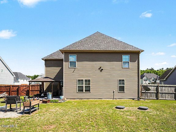 5th image of 88 Shepard Drive