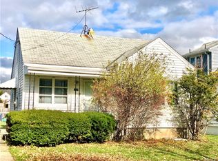 2458 Forest Ave, Niagara Falls, NY 14301