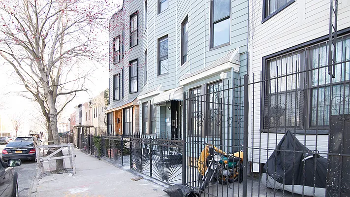 Rented by Nooklyn NYC LLC | media 13