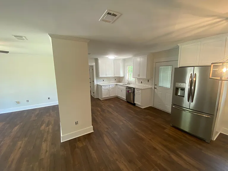 5463 Norden Dr S — Photo 3