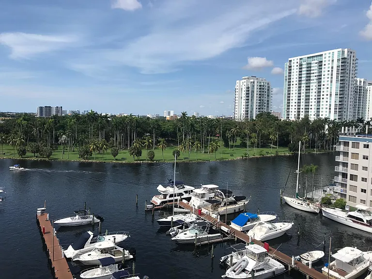 1700 NW North River Dr #809 — Photo 4