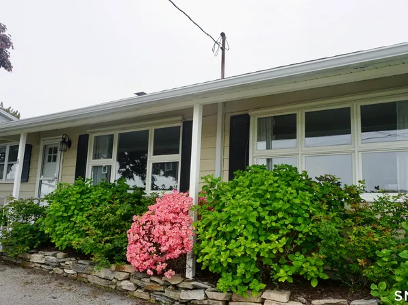 13 Pacific St, Groton, CT 06340