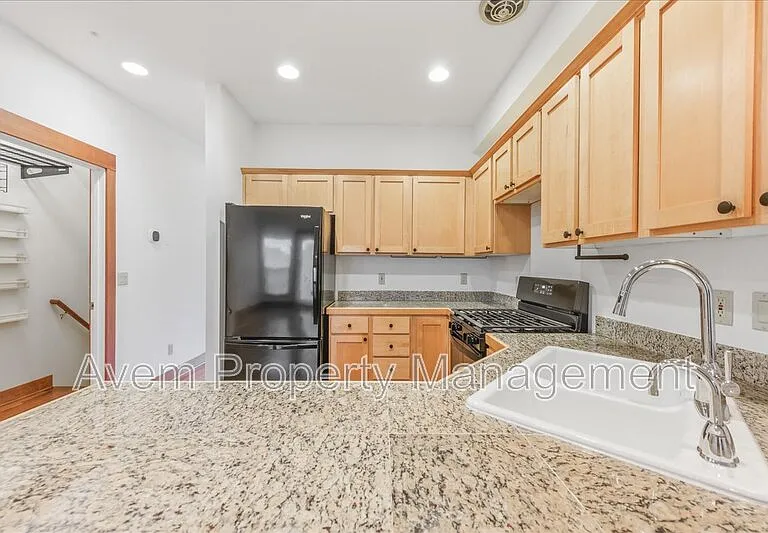 4527 SE 40th Ave — Photo 3